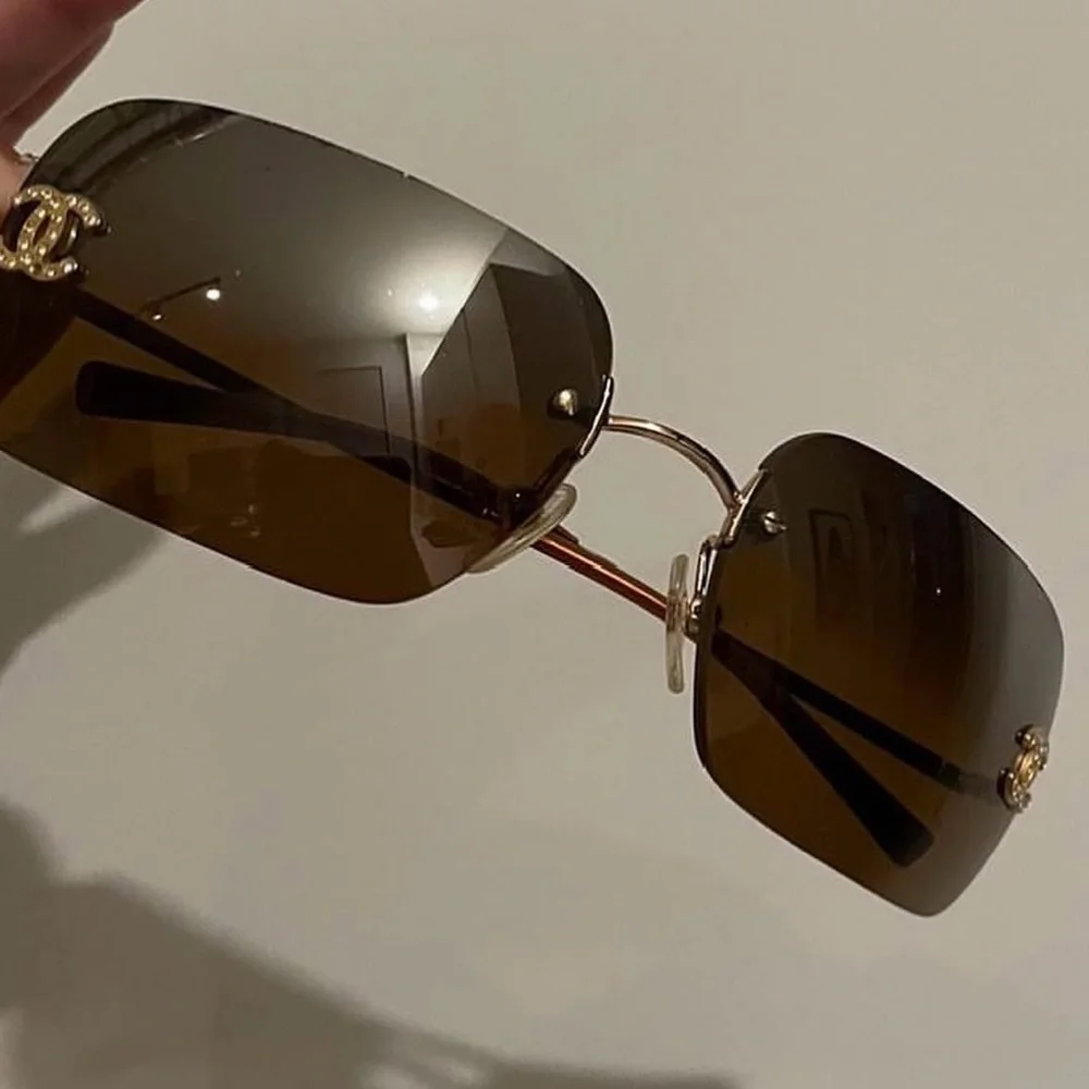 CHANEL Brown Gradient Rimless 4017 Sunglasses with Gold Accents